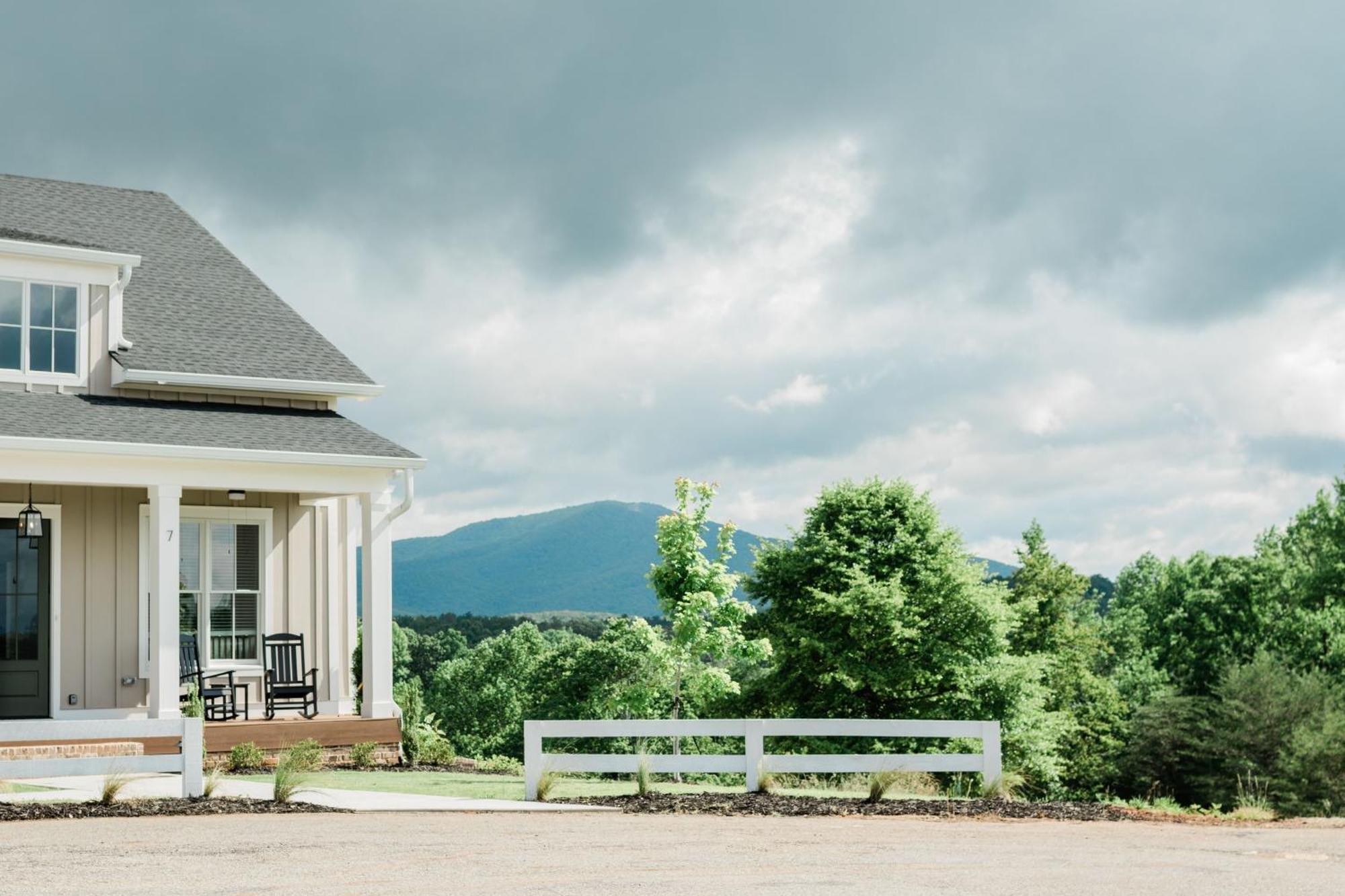 Kaya * Dahlonega